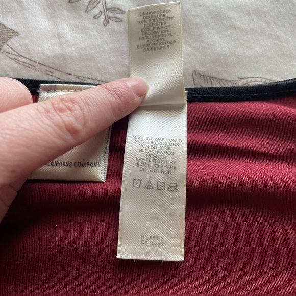 Red Black Velvet Burnout Top Medium Office Goth Whimsigoth Y2K Fairy Grunge - Picture 6 of 8